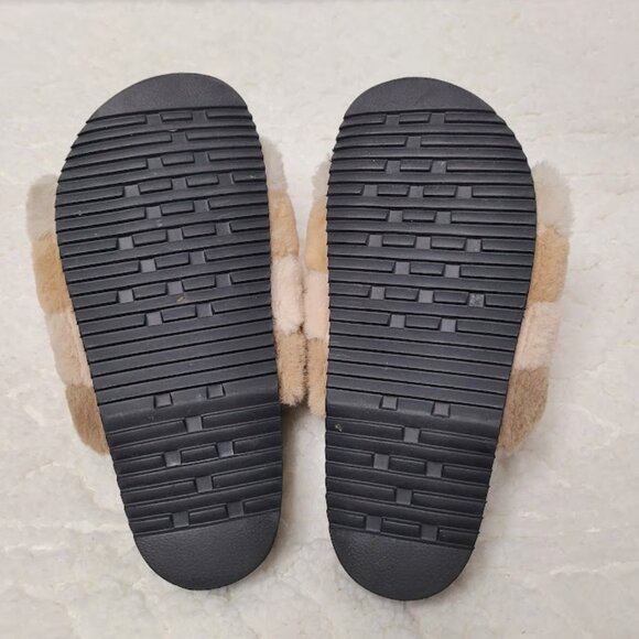 Roam Prism Slippers Faux Fur Cream - Picture 8 of 9